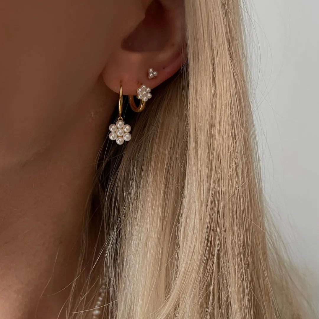tulia_petite_studs__gold__3.webp Nava Copenhagen Øreringe | Ørestikker>Tulia Petite Studs - Gold Plated